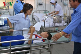 Hơn 50 học sinh nhập viện sau bữa ăn tại trường tiểu học ở Long An