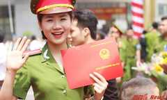 Hot girl Cảnh sát trong 'Chạm tay vào nỗi nhớ' khoe nụ cười tỏa nắng