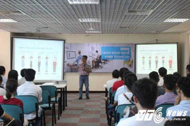 Chàng trai trẻ từ bỏ đại học danh tiếng, đi làm lập trình viên