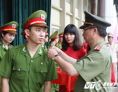 3 thủ khoa cảnh sát tài năng, đa tài khiến vạn người ngưỡng mộ