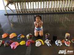 Trẻ em Hà thành thỏa sức sáng tạo trên mặt nạ giấy bồi