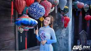 Á khôi 2 Đại học Quốc gia Hà Nội xinh đẹp, đàn piano điêu luyện