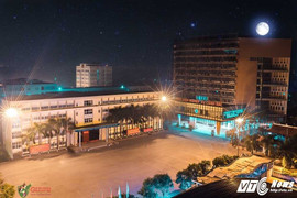 Học viện Cảnh sát nhân dân đẹp lung linh trong đêm