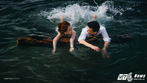 Ảnh cưới lãng mạn của cặp đôi tỏ tình vào ngày Cá tháng Tư