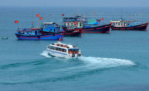 Vừa hút thuốc vừa kiểm tra bình xăng, thuyền trưởng bỏng nặng