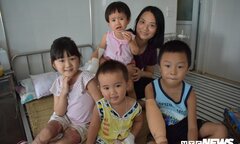 Chiến sỹ công an tương lai mang Trung thu đến với trẻ em ở Viện bỏng Quốc gia