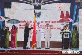 Trường THPT Phan Đình Phùng đón nhận Huân chương Lao động hạng Ba