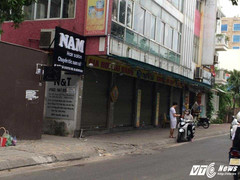 Cá chết ở Hồ Tây: Nhà hàng đồng loạt đóng cửa, dân tìm cách 'sơ tán'