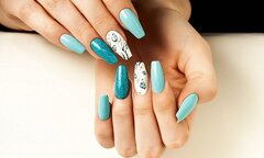 Dùng sơn móng tay có thể gây dị ứng nặng