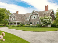 Bên trong ngôi làng toàn biệt thự triệu USD tại Mỹ