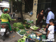 Hàng quán gần Công ty Rạng Đông buôn bán tấp nập trở lại