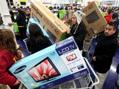 Những hành động kinh hoàng nhất trong ngày Black Friday