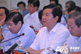 Bí thư Đinh La Thăng: 'Chúng ta cứ bắt tay nhau thế thôi chứ xử lý lợi ích cục bộ địa phương'