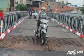 2 cây cầu tạm xây 'siêu tốc' trong 16 ngày ở Sài Gòn