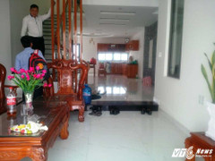 Truy tìm thanh niên xông vào cưỡng hiếp nữ chủ nhà