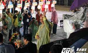 Thủ tướng đội mưa dự khai mạc Đại hội thể thao Bãi biển châu Á tại Đà Nẵng