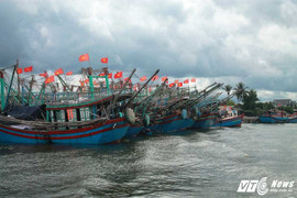 15 ngư dân gặp nạn trên biển được tàu hải quân giải cứu thành công