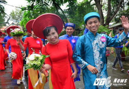 Hàng chục cặp đôi tổ chức cưới tập thể ngày 20/10