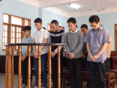 Chuyên viên phòng Nội vụ Hà Nội cầm đầu đường dây làm chứng chỉ giả