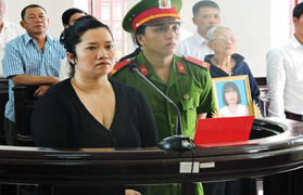 Vợ bí thư xã giết người, đốt xác phi tang thoát án tử