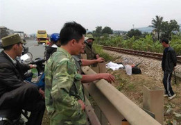 Trên đường về quê ăn Tết, cô gái trẻ bị tàu hỏa đâm chết