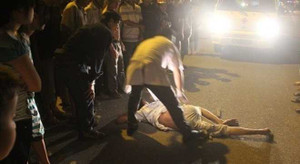 Cãi nhau với bạn gái, nam thanh nên đâm chết người can ngăn