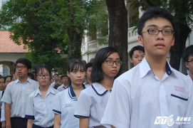 Hơn 72.000 thí sinh chính thức bắt đầu kỳ thi tuyển sinh lớp 10 ở TP.HCM
