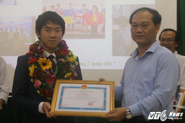Nam sinh đạt điểm cao nhất Olympic Toán quốc tế chưa từng đi học thêm