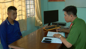 Tóm gọn 2 tên cướp cầm dao đi 'săn mồi' trên đường vắng ở Đồng Tháp