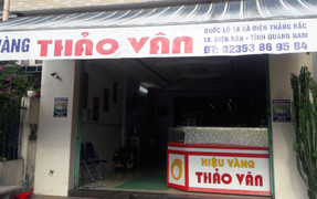 Truy tìm kẻ dùng búa đập tủ kính, cướp tiệm vàng