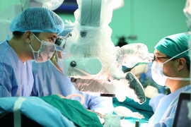 Chồng bị ung thư thoát án tử nhờ lá gan hiến từ vợ