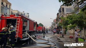 Hàng trăm cảnh sát trắng đêm dập lửa tại quán bar ở TP.HCM