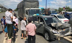 Tai nạn liên hoàn trên Xa lộ Hà Nội, 2 người bị thương