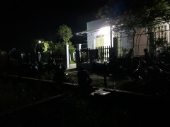 Chồng gục ngã thấy vợ treo cổ trong phòng ngủ