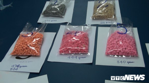 2,2kg ma túy ‘ẩn mình’ trong ruột máy hát đĩa