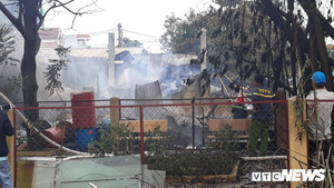 Cháy dữ dội nhà xưởng ở Bình Dương: Có người bỏ nhà cửa, ôm con nhỏ bỏ chạy thoát thân