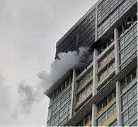 Cháy lớn căn hộ trong chung cư The Vista An Phú ở TP.HCM, cư dân tháo chạy tán loạn