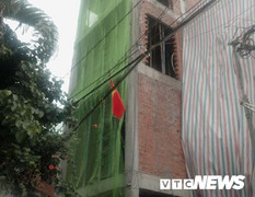 Ngã giàn giáo, nam công nhân ở TP.HCM rơi xuống đất thiệt mạng