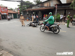 'Xe điên' tông hàng loạt ô tô, xe máy, 2 người bị thương