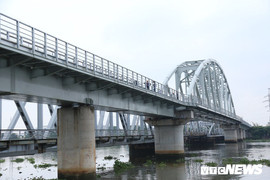 Thông tuyến đường sắt qua cầu Bình Lợi, TP.HCM