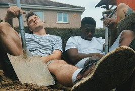 Tự chôn sống để phát trực tiếp 'câu view' gây sốc cộng đồng mạng