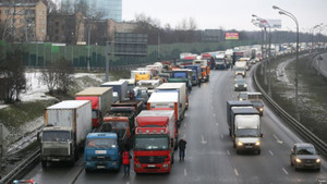 Những chiêu trò phản đối phí cầu đường của lái xe ở nước ngoài