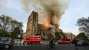 Vụ cháy nhà thờ Đức Bà Paris có 'bàn tay' của tình báo nước ngoài?