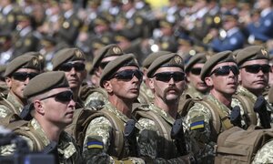 Sợ Nga, Ukraine nghĩ ra cách mới để tuyển quân