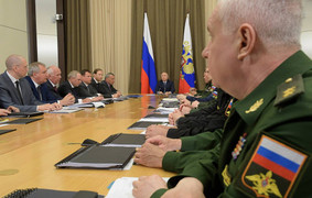 Tổng thống Putin yêu cầu Bộ Quốc phòng nắm rõ về quân đội nước ngoài