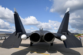 'Limousine' bay và bom thông minh: Những ý tưởng 'độc, lạ' tại MAKS 2019