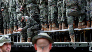 Chuyên gia: Binh sĩ NATO dễ dàng để lộ bí mật qua internet