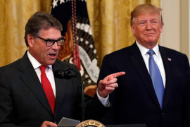 Tổng thống Trump tiết lộ danh tính người ‘xúi’ ông gọi điện cho lãnh đạo Ukraine