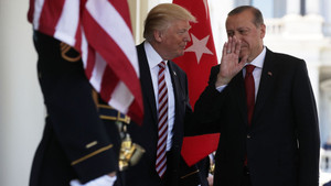 Ông Trump muốn ‘mua chuộc’ Thổ Nhĩ Kỳ: Ankara lựa chọn giữa Nga và Mỹ