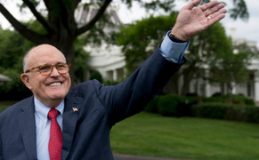 Luật sư riêng hứa với ông Trump 'thông tin quan trọng' sau chuyến đi tới Ukraine